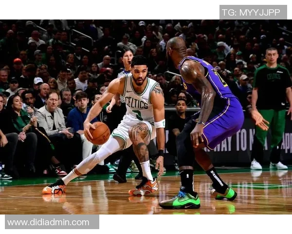 2010年湖人客场挑战凯尔特人激战回顾与精彩瞬间分析