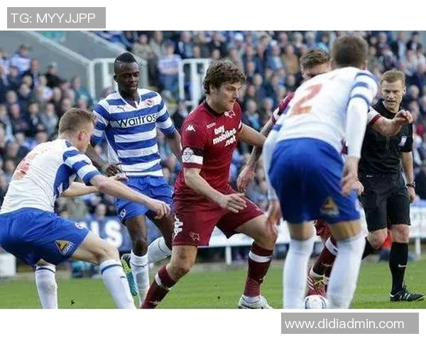 2019年英冠精彩对决雷丁主场迎战布莱克本全场回顾与分析