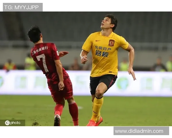 CCTV5直播上港与恒大巅峰对决精彩瞬间全程回顾